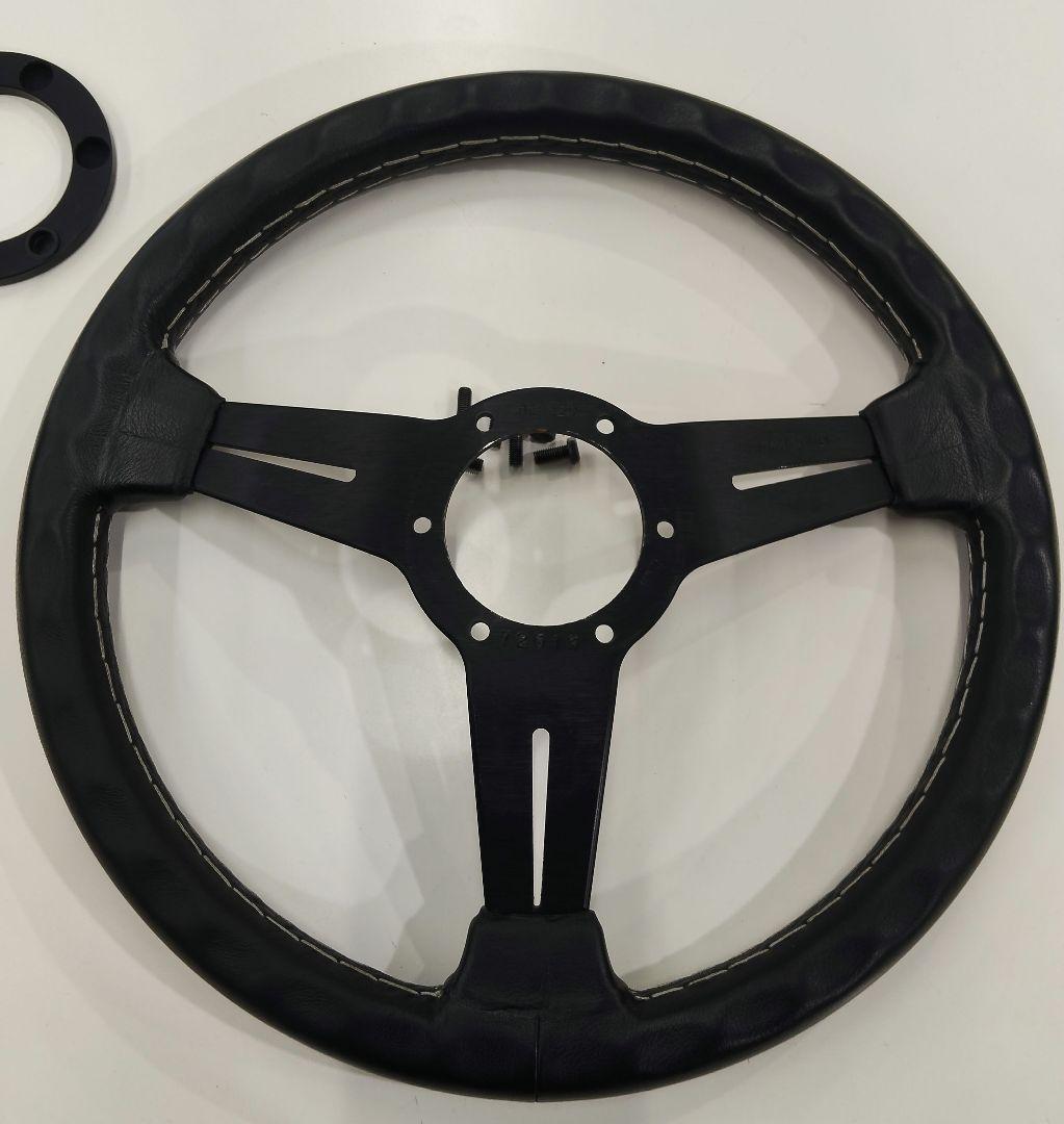ナルディ クラシック33 ステアリング　　正規品　ブラック　美品　33パイ