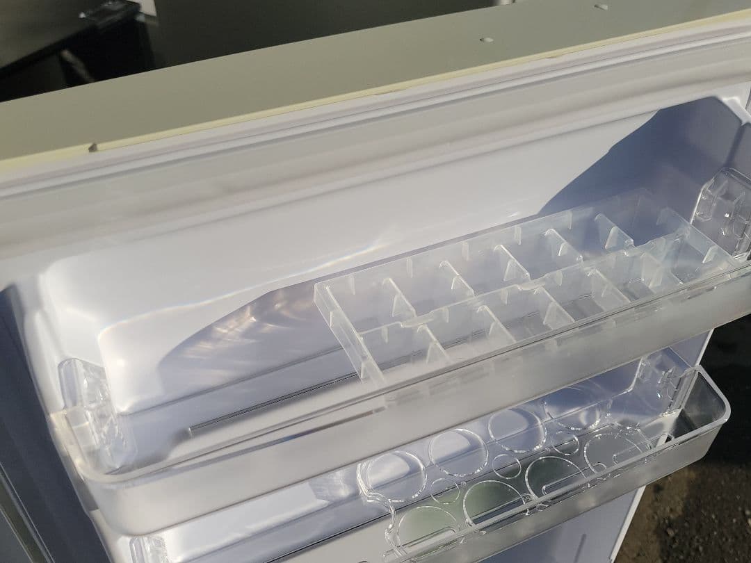 かな アイリスオーヤマ 冷蔵庫 PRR-142D-W 130L 24年製