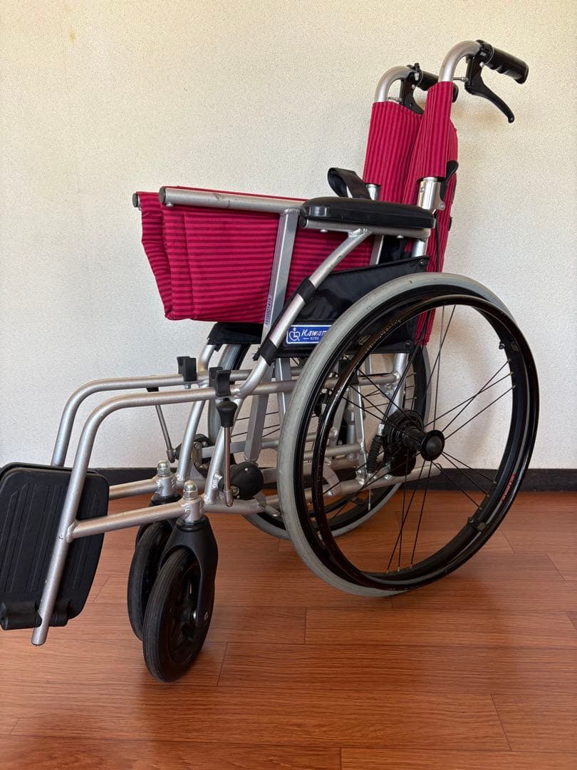 アルミ製折りたたみ車椅子 赤　ノーパンク