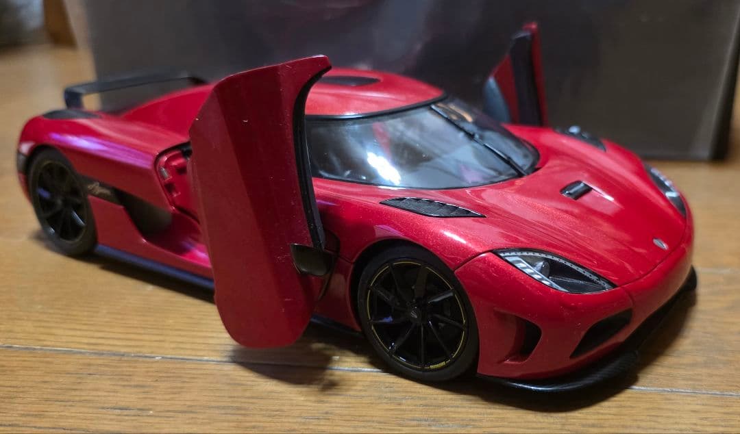 AUTOart ケーニグセグ 　アゲーラ(レッド)　　1/18