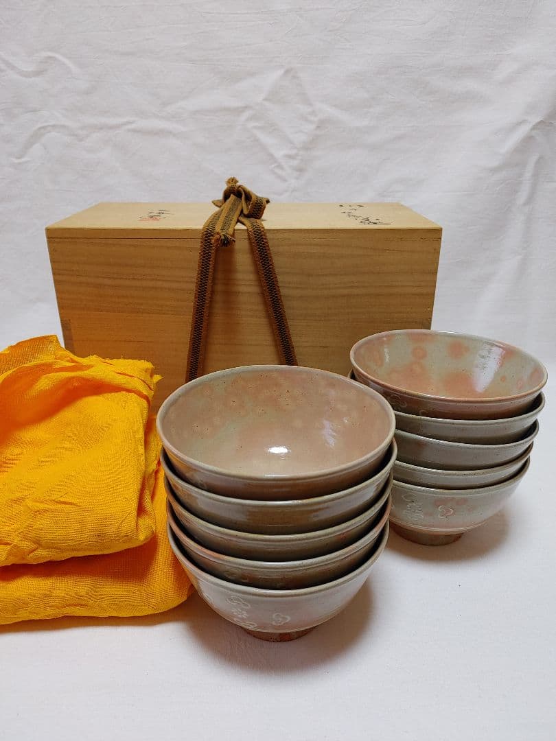 御本狂言袴数茶碗10客　八幡窯製