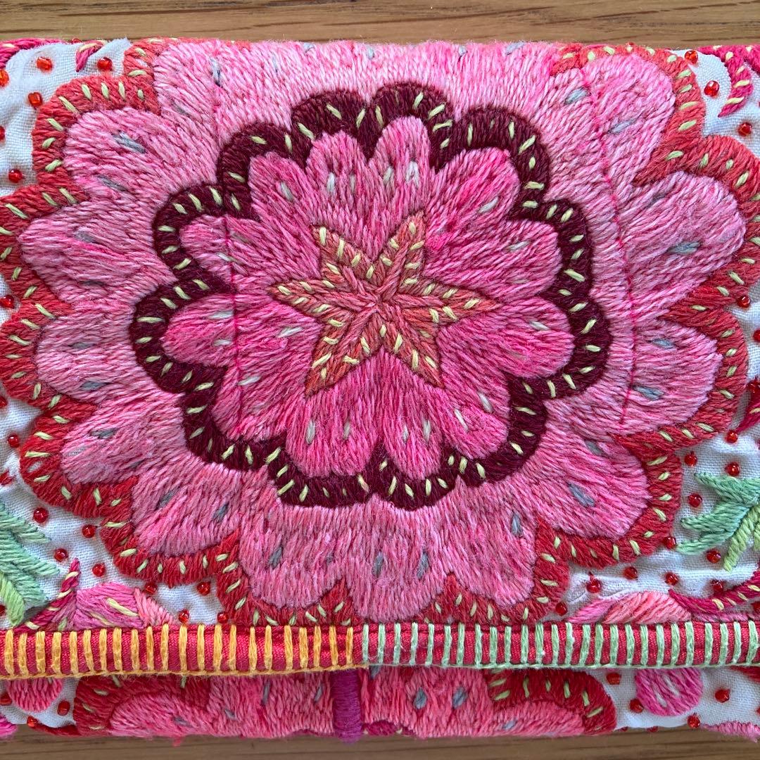 【未使用】バーンロムサイ 古布長財布 刺繍 タイ チェンマイ banromsai