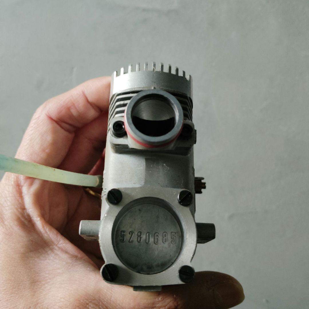 SUPER TIGRE PIANORO イタリア製 エンジン ラジコン