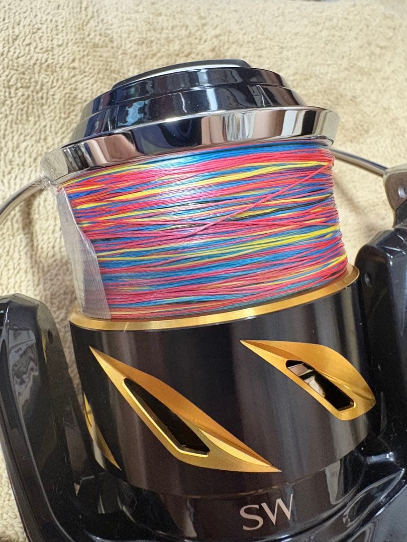 19 STELLA SW8000HG リール