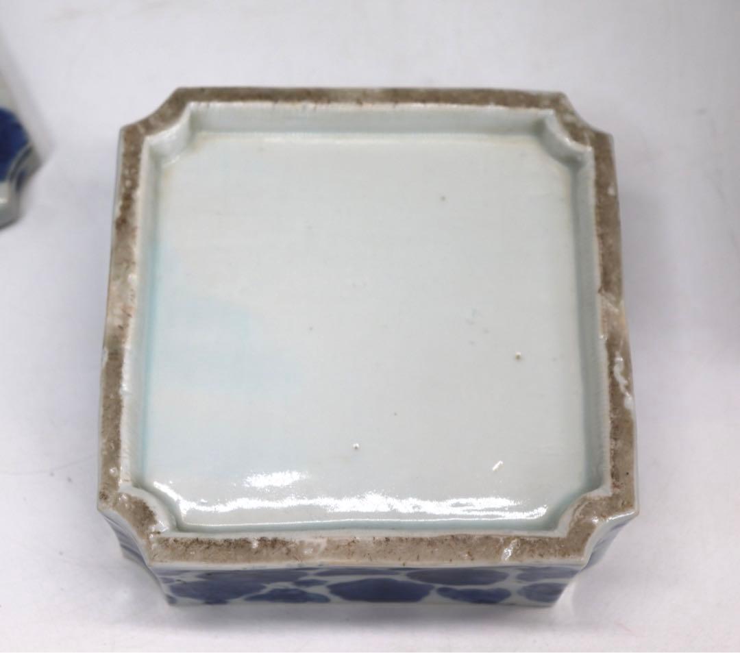 コレクション放出　中国清時代　青華　梅蜂紋重箱　共箱　送料込み0807