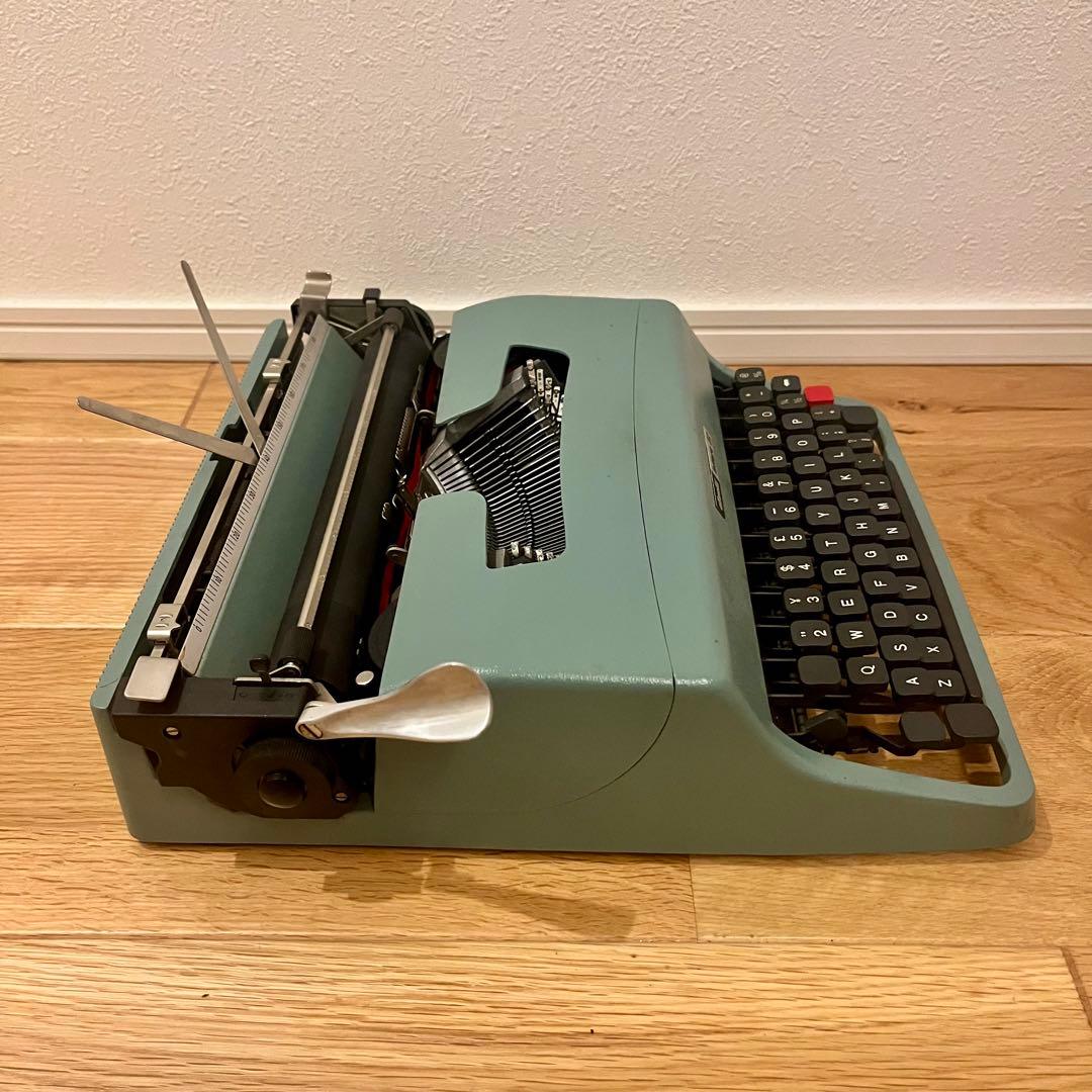 【昭和レトロ】タイプライター　GUCCI(グッチ)×オリベッティLettra32