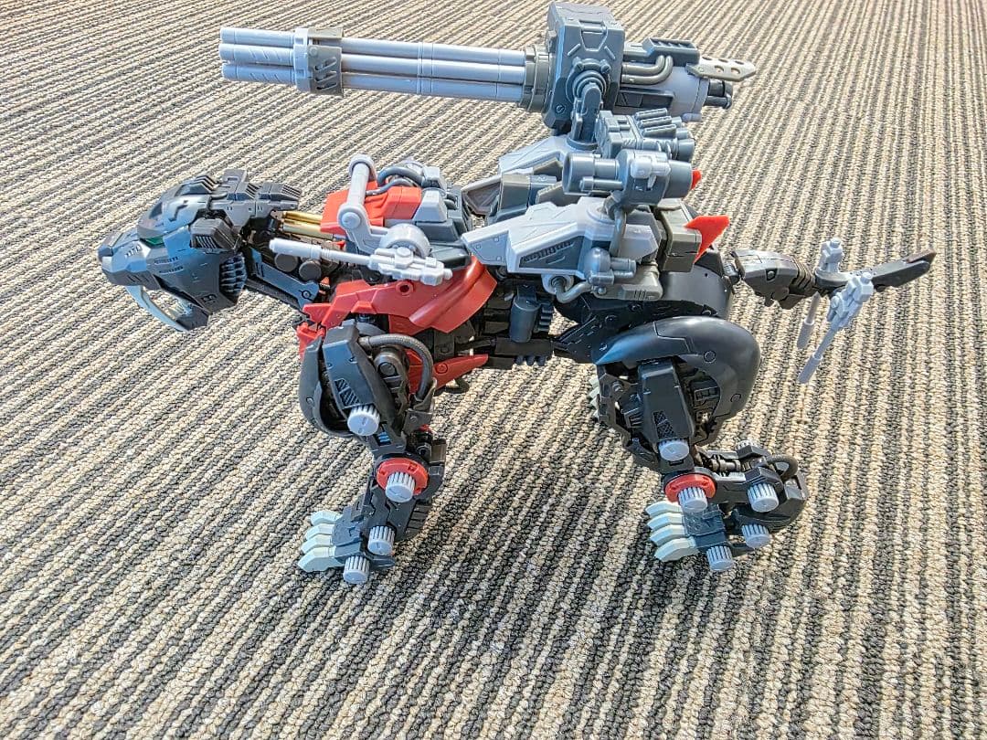 コトブキヤ　HMM ゾイド　セイバータイガー　シュバルツ仕様　素組み