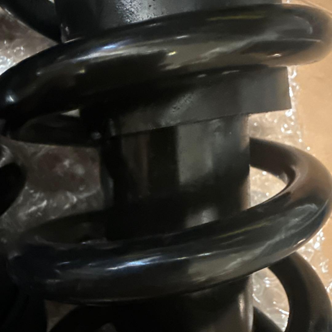 タ*ツ様 アウディR8 純正サスペンション　一台分