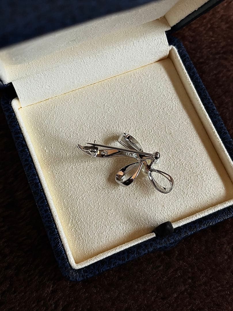 は*マ様 MIKIMOTO ミキモト アコヤ真珠3粒 リボンモチーフ シルバー