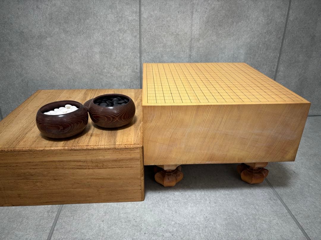 榧　柾目　厚み17.5センチ　碁盤　碁石セット