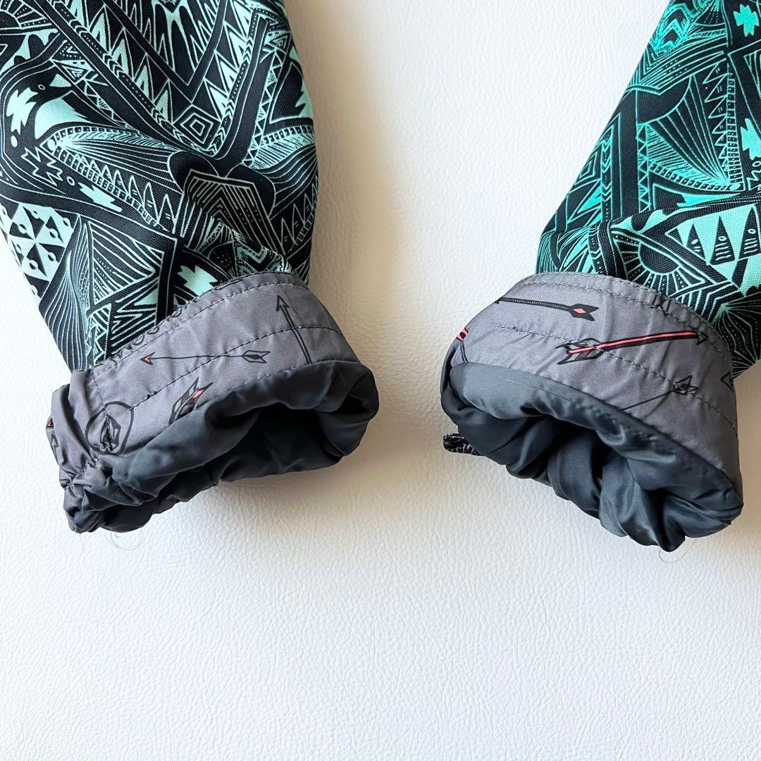 3281【美品】ボルコム　ジャケット 総柄 中綿入り スノボウェア レディース