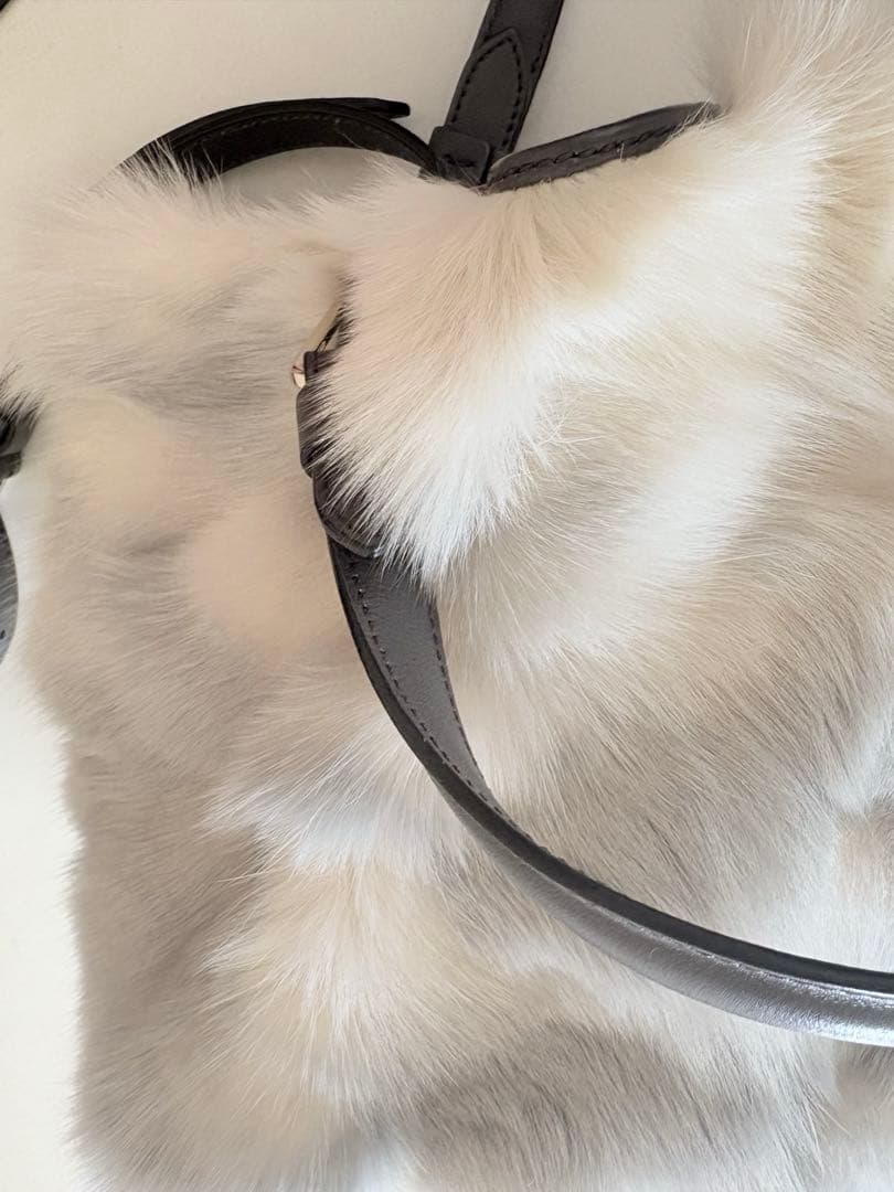 未使用級 TODsトッズ　ハンドバッグ　リアルファー2WAYバッグ　ショルダー付