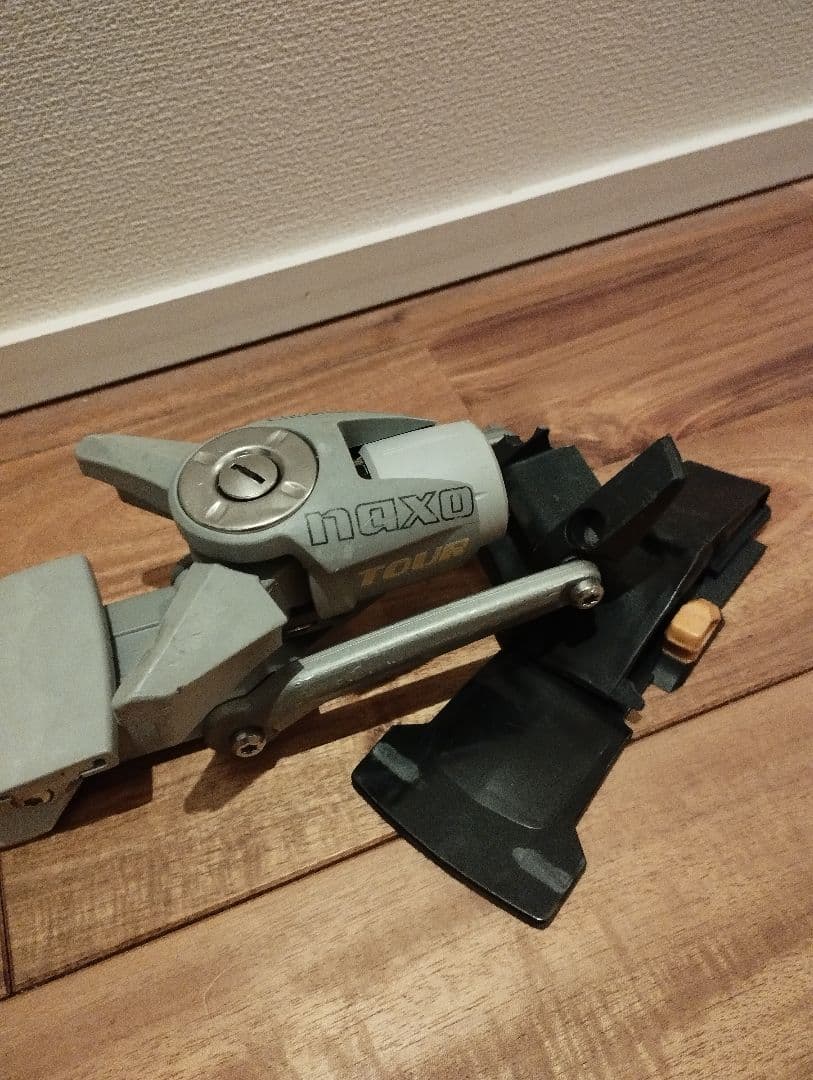 【部品取り】Naxo NX02 medium 280~340mm 片側は破損