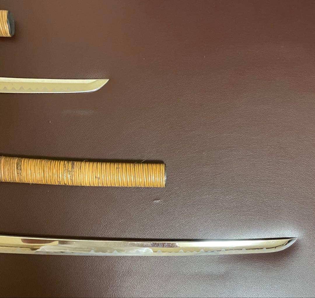 模造刀　小柄　太刀　脇差　刀掛け　武具　B591