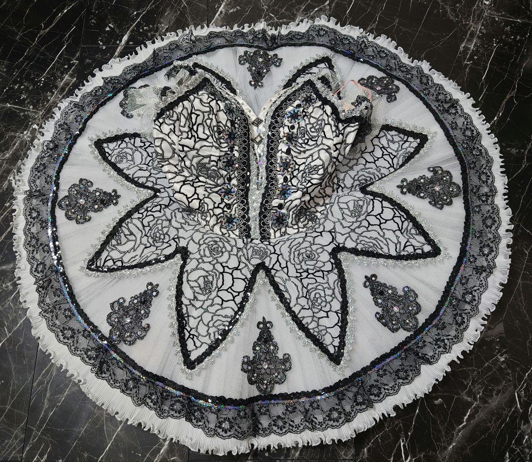 バレエ衣裳コスチューム白×黒:パキータ/サタネラ/アレルキナータ付属品付美品