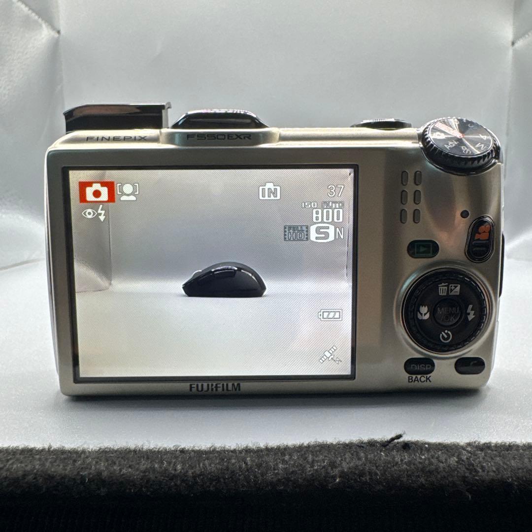 M1365 FUJIFILM FINEPIX F550 EXR デジタルカメラ