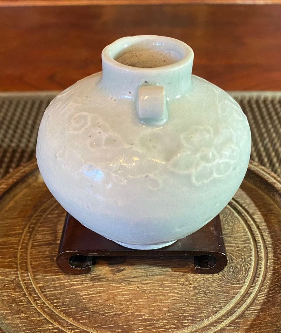 青白磁　小花器　鑑賞台付 ・一輪挿し ・ヴィンテージ　レア ・中国　台湾茶器