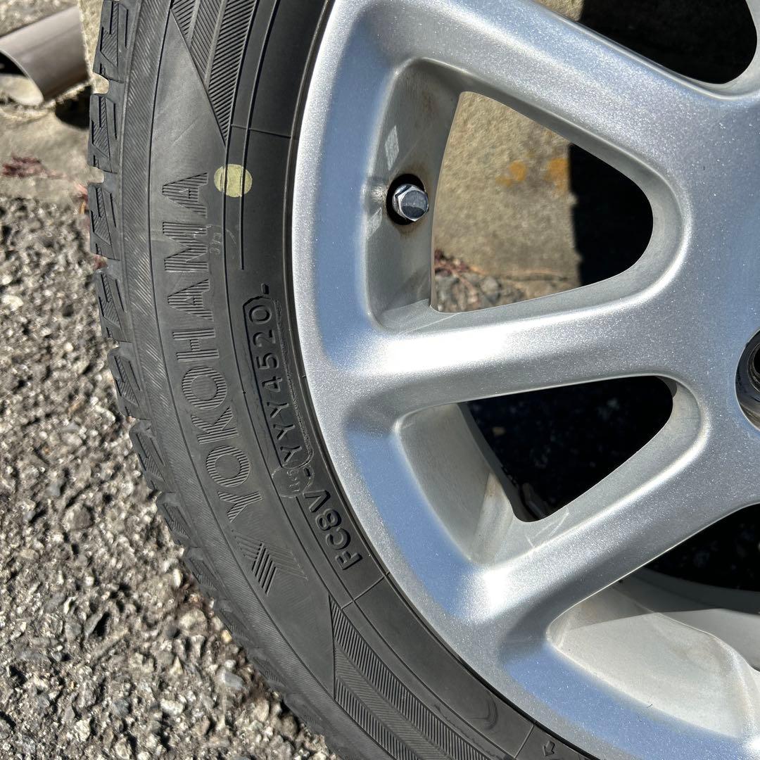 【ダイハツ純正品】アルミホイールと2020年製造スタッドレス４本セット②２本分