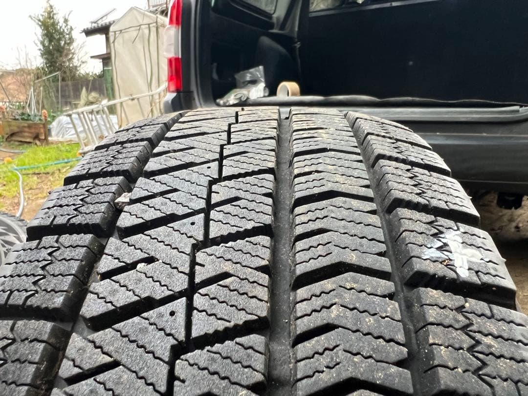 ② スタッドレスタイヤ 195/65R15 ホイールセット