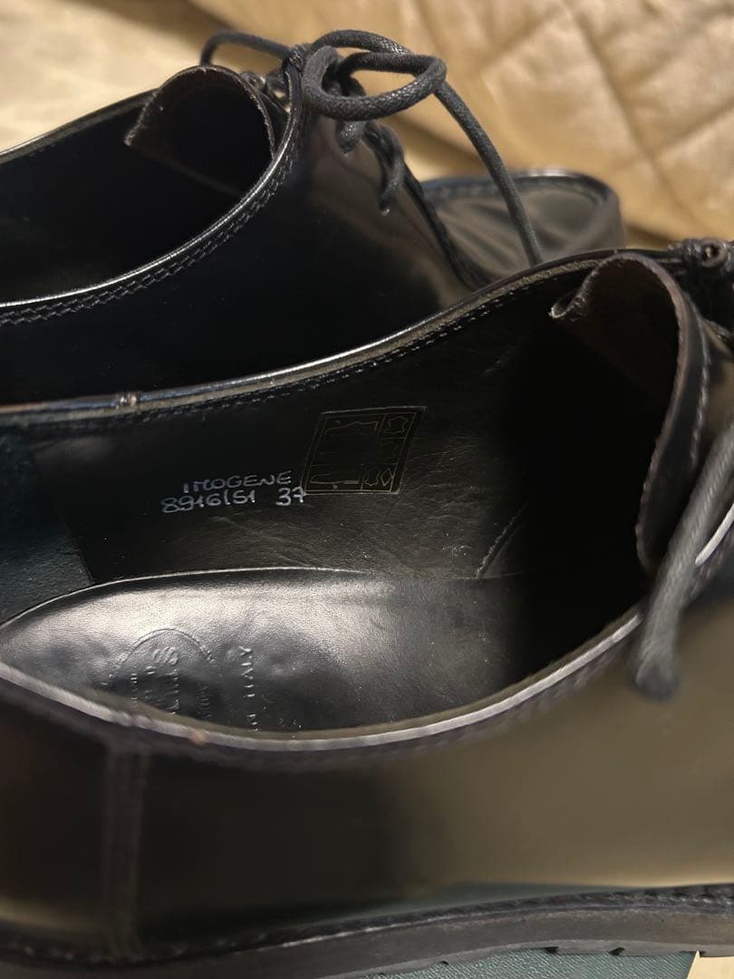 church's チャーチ　37