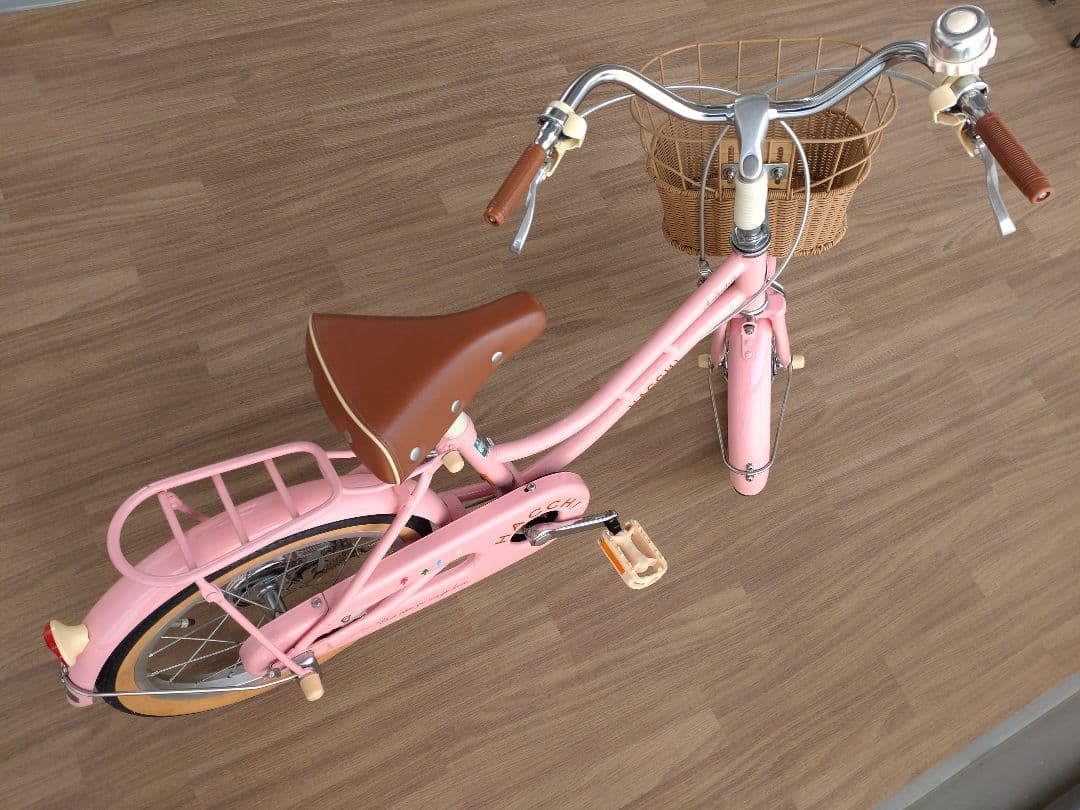 ブリヂストン　ハッチ　16インチ　HC162 ピンク　直接引取限定