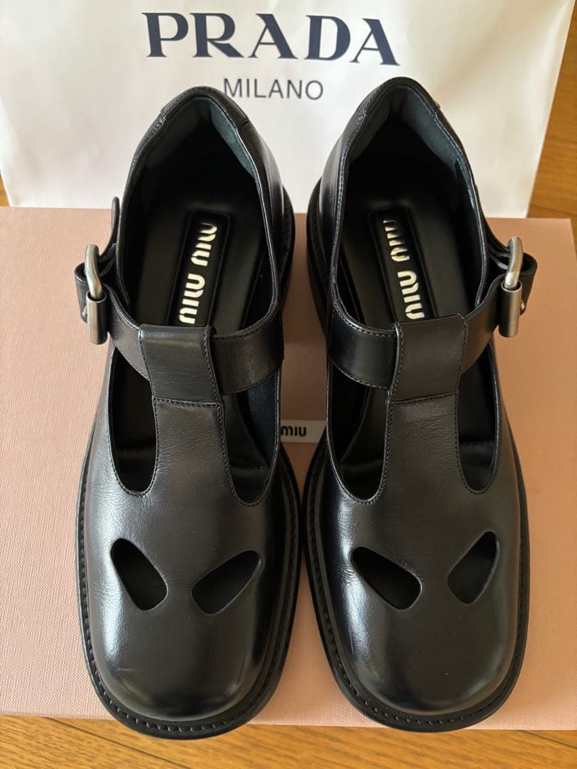 soi ミュウミュウ MIUMIU Tバー レザー　ローファー