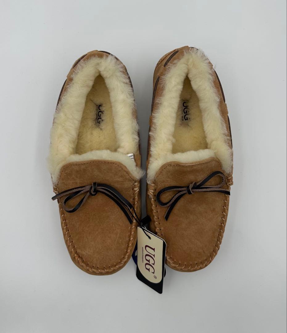 UGG ベージュ モカシン防水　23.5cm