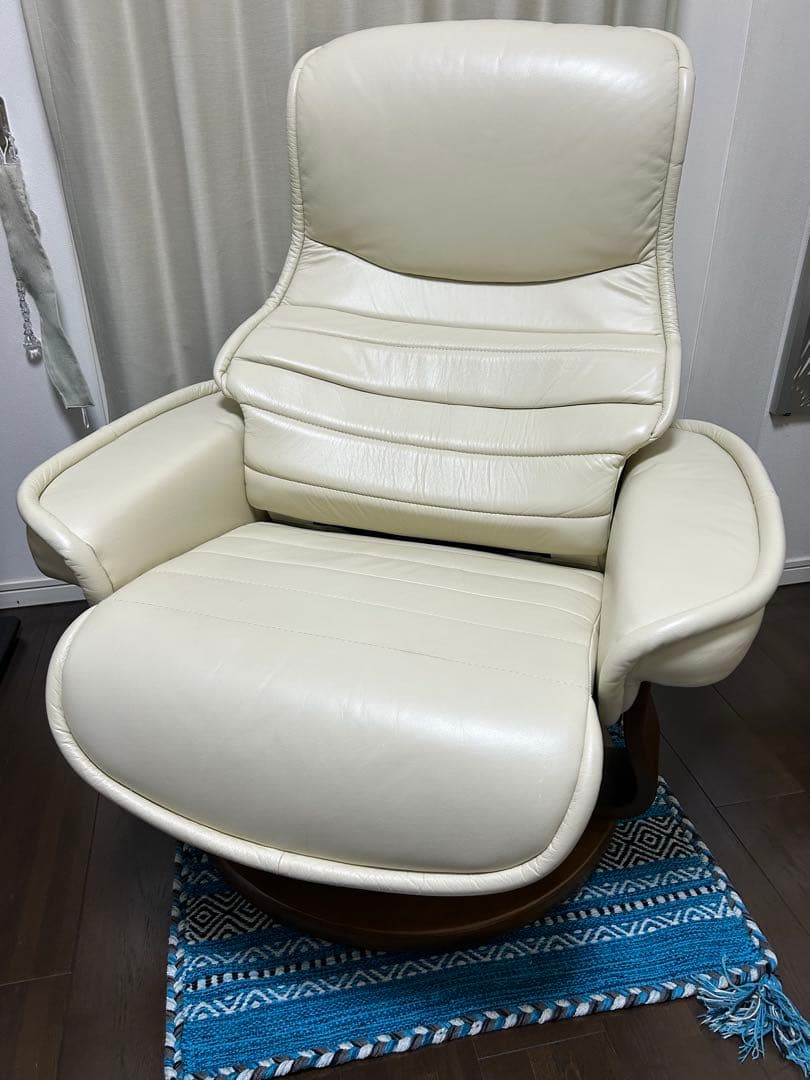 フランスベッド　本革　アイボリー　リクライニングソファ