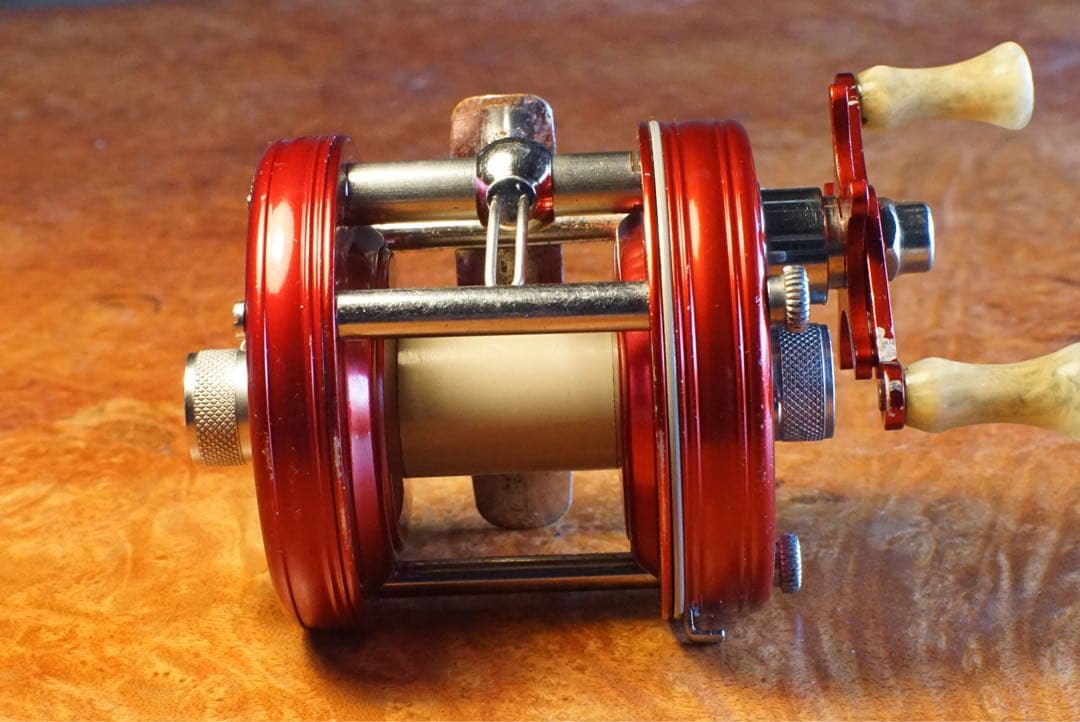 ABU アンバサダー 5000 メンテ済 フレーム修正済