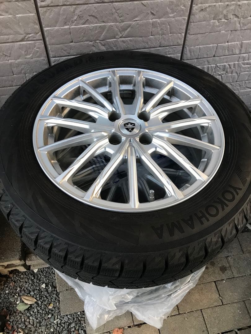 K☆　送料込み　ライズ、ロッキー　ヨコハマ　スタドレスタイヤ