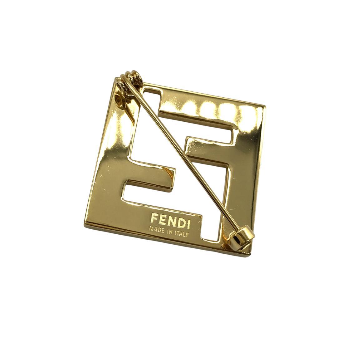 【未使用級】FENDI フェンディ ブローチ フォーエバー FFロゴ