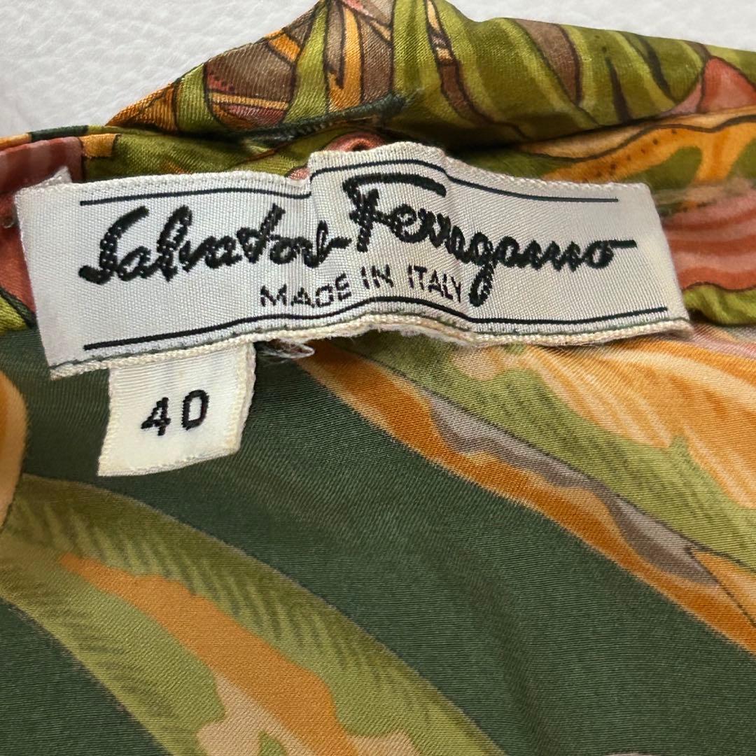 美品✨サルヴァトーレフェラガモ シルク スカーフ付きブラウス 総柄 L