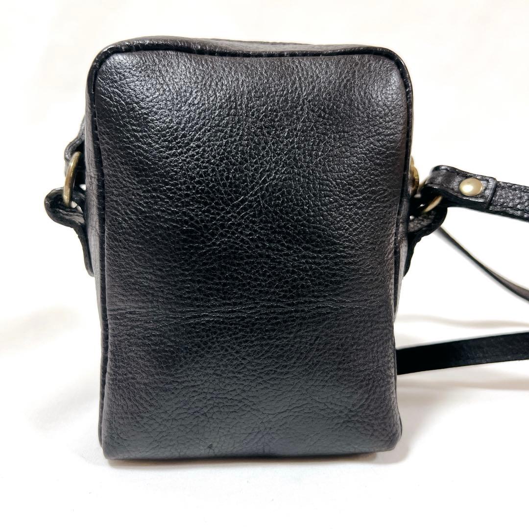【希少】イルビゾンテ　ミニショルダー ボディバッグ　がま口　斜め掛け　レザー　黒