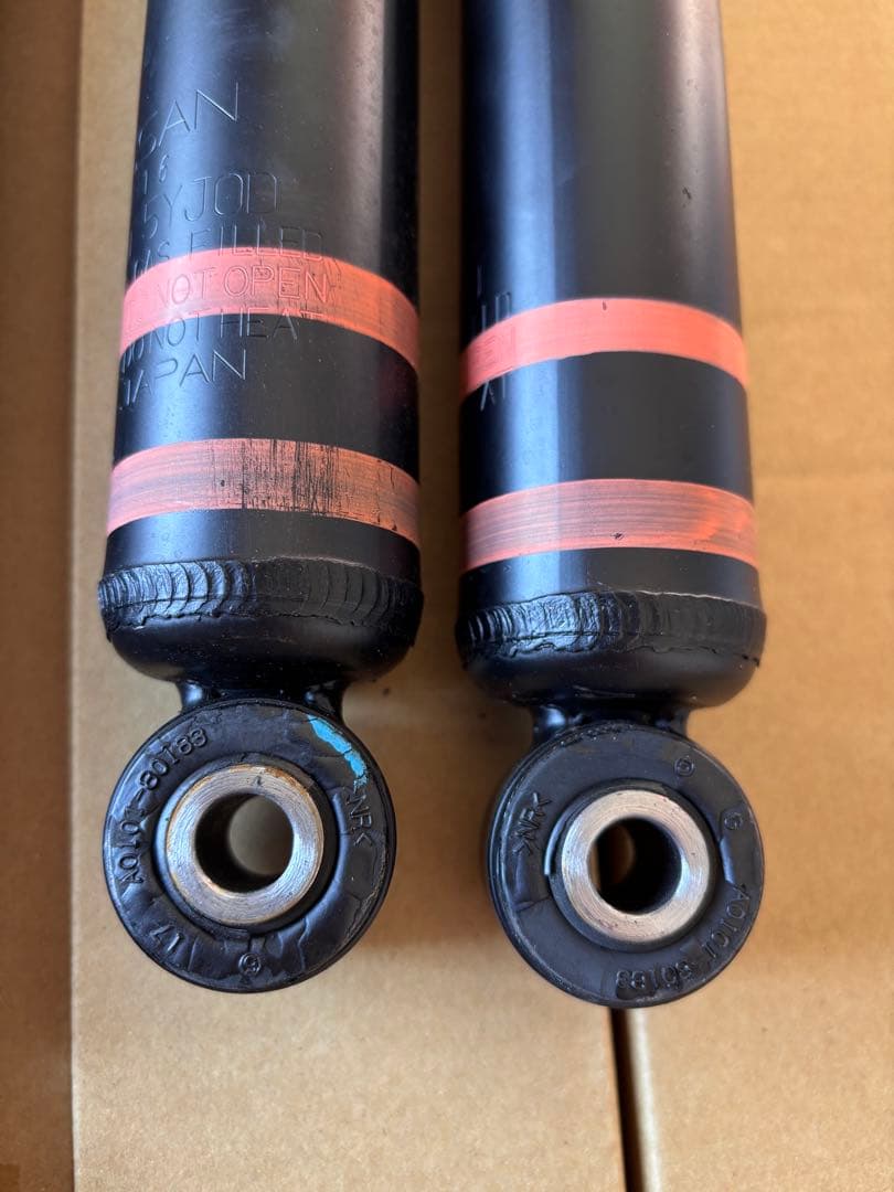 NISSAN 3型 E26 キャラバン 純正 ショックアブソーバー 新車外し