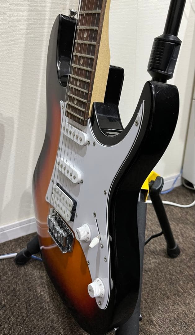 【美品】Ibanez サンバースト エレキギター　GIO【作動も外見も良好】