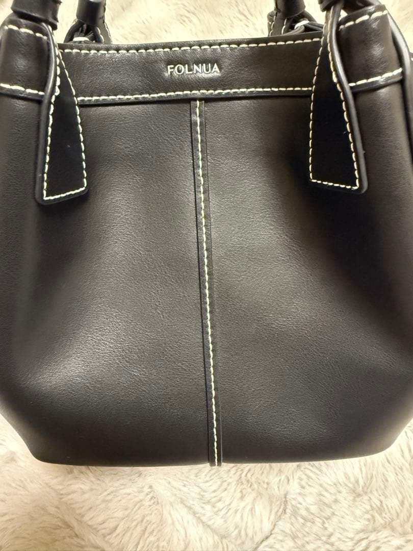 FOLNUA ブラック バッグ　ポーチ付き