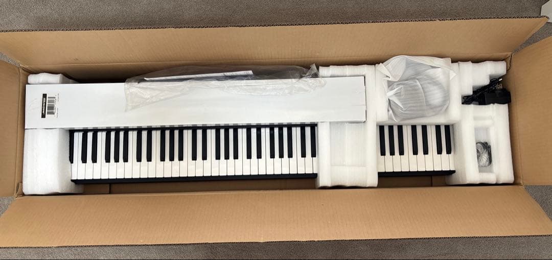 KORG L1SP 88鍵の電子ピアノ スタンド付き 中古