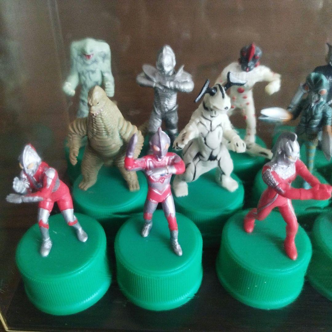 マ*ー様 【美品】ウルトラマンボトルキャップ　シークレット込み全２４種　三ツ矢サ
