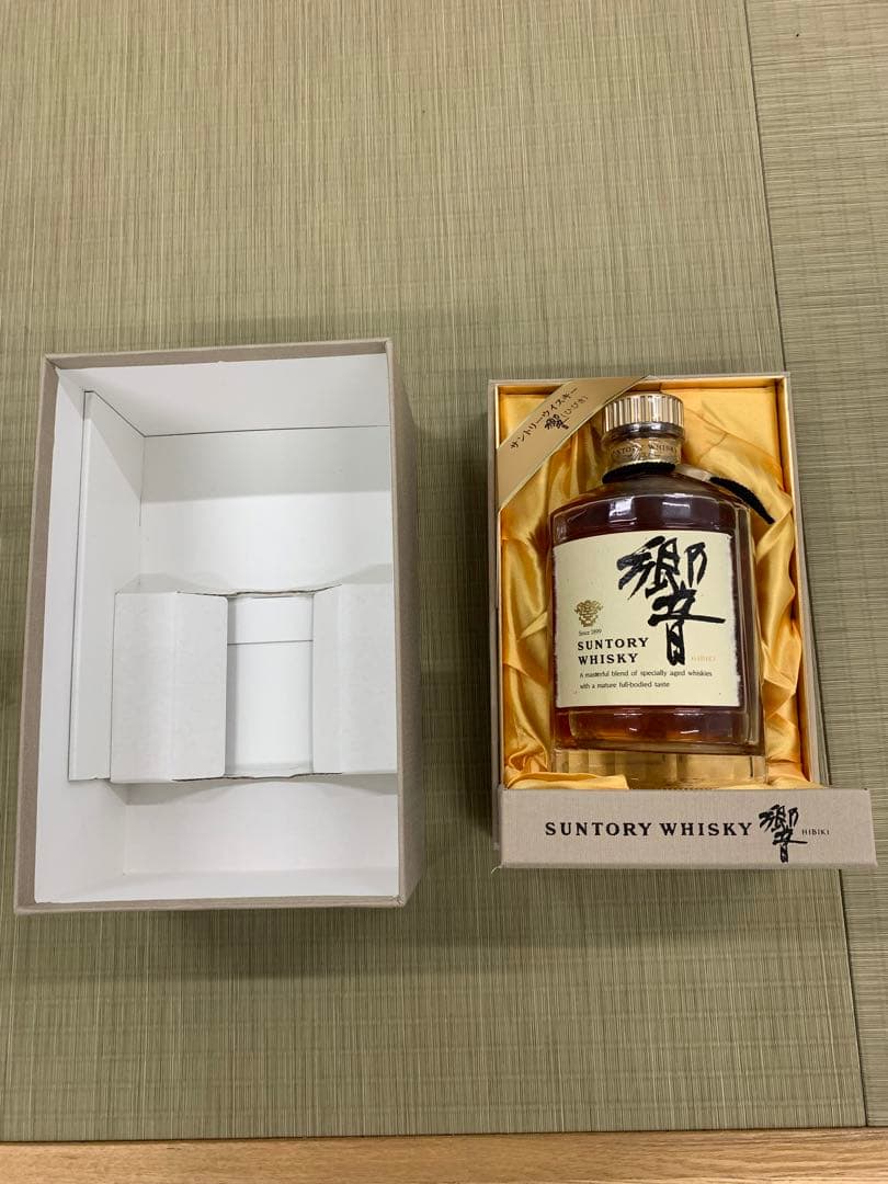 サントリー 響 750ml SH-01 箱付き　1899 お買い得