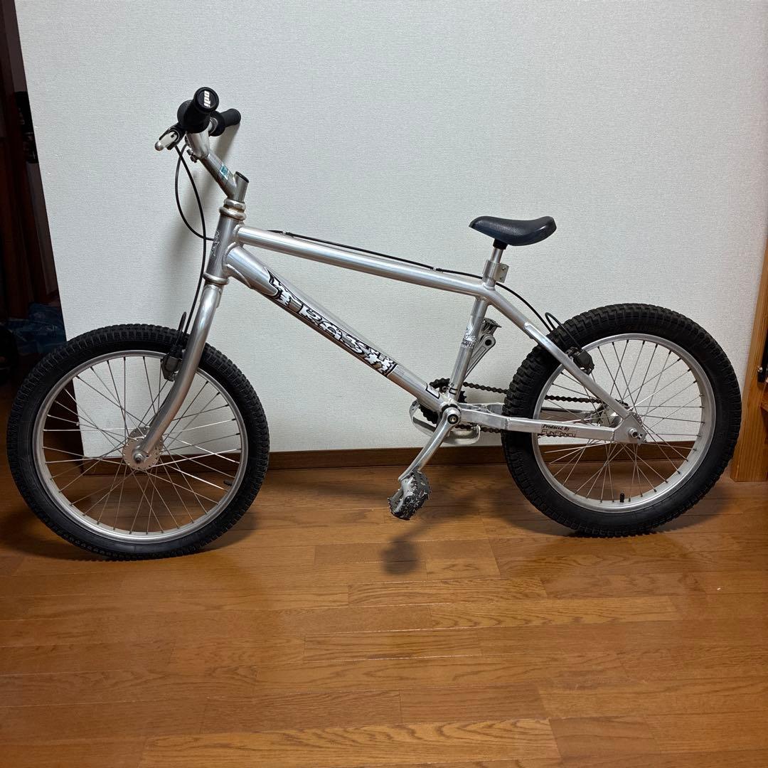 トライアル用自転車 TRASH 油圧ブレーキ