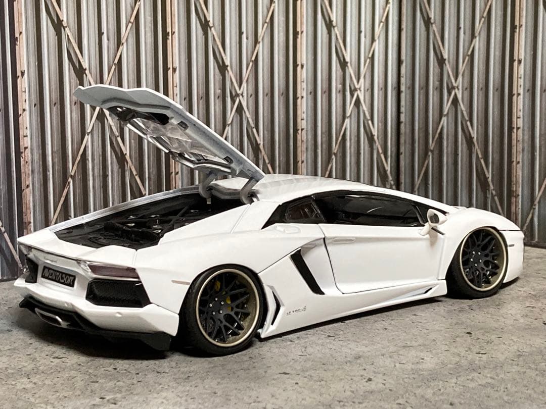 1/24 ランボルギーニ アヴァンタドールLP700-4（カスタム品）