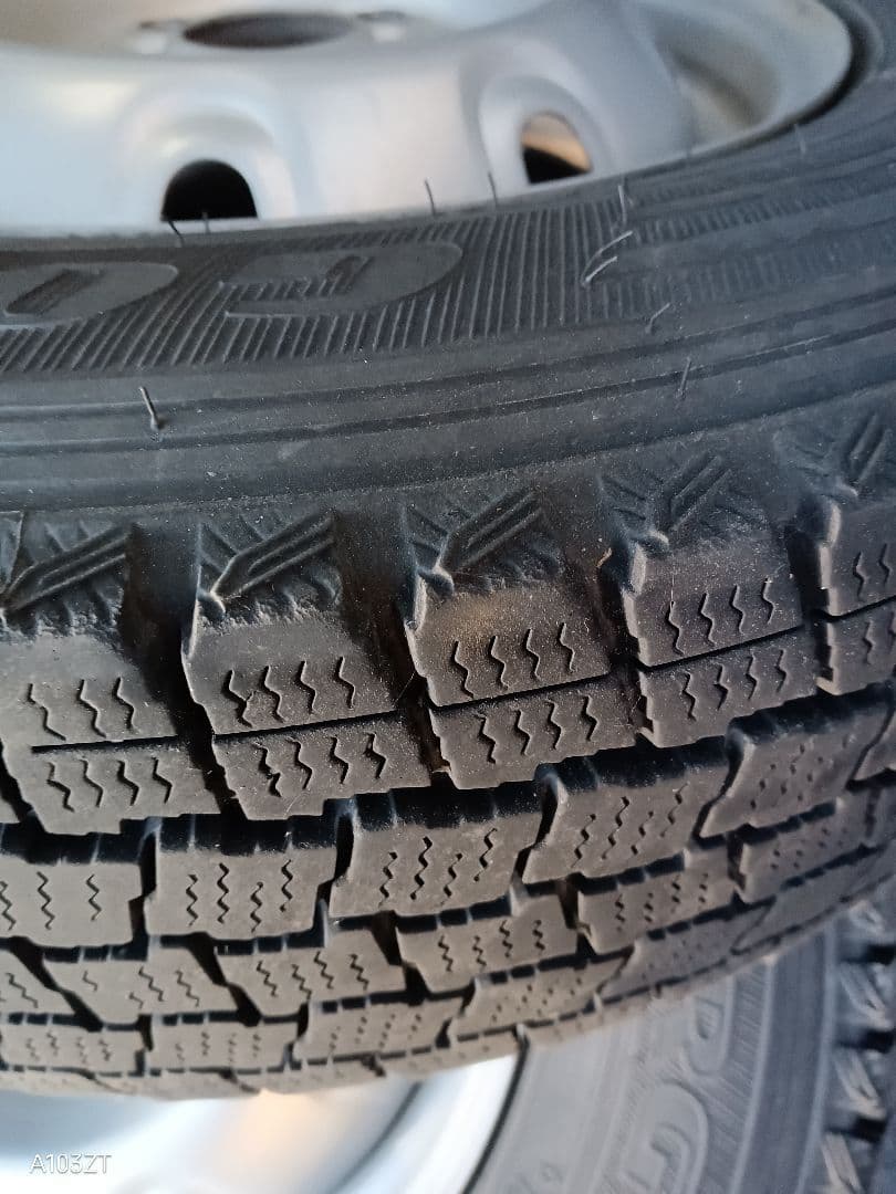 送料無料　匿名　冬仕様　※2本※　12インチ　 スタッドレスタイヤ