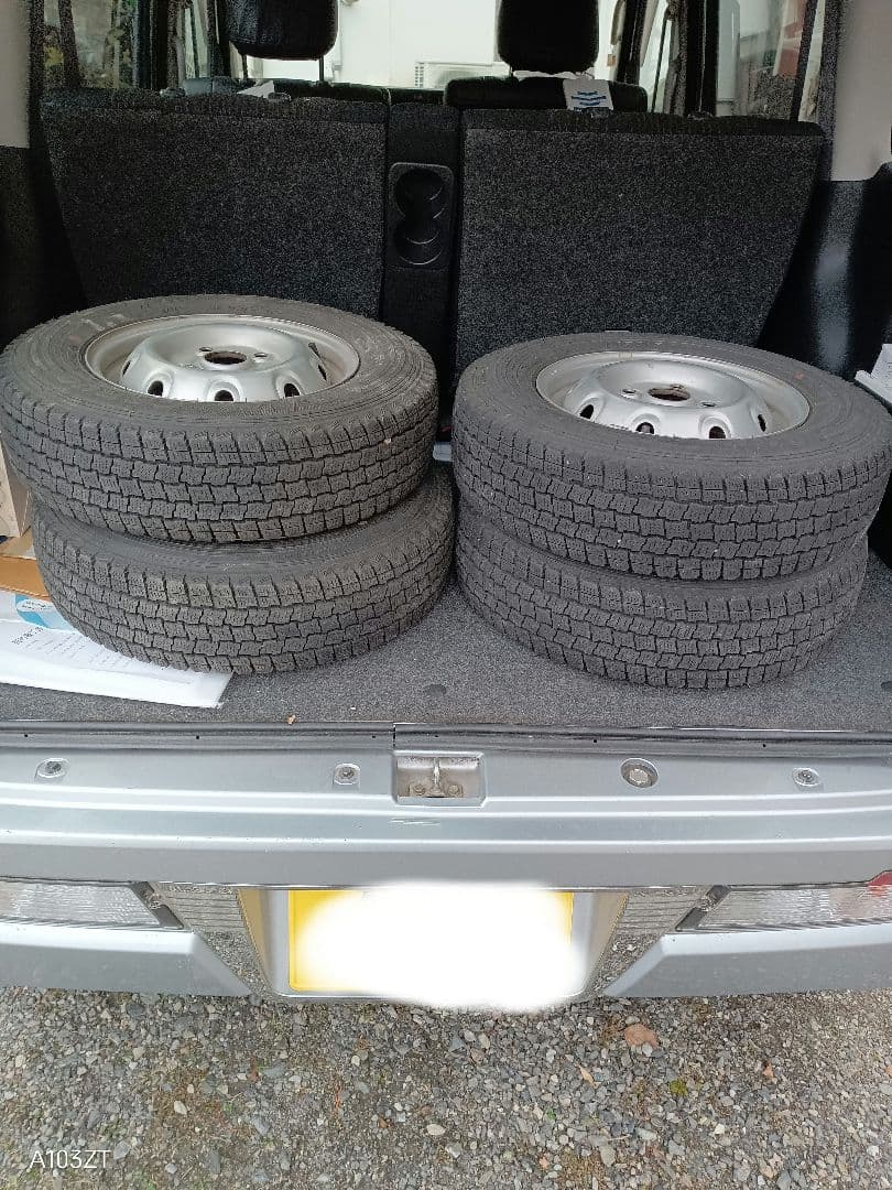 送料無料　匿名　冬仕様　※2本※　12インチ　 スタッドレスタイヤ