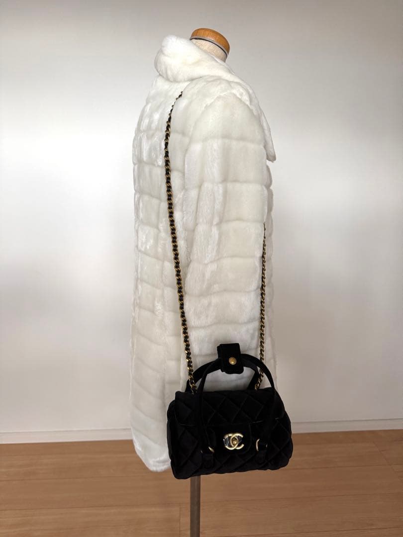 CHANEL VIP ショルダーバッグ　ベロア ゴールドチェーン　ノベルティ