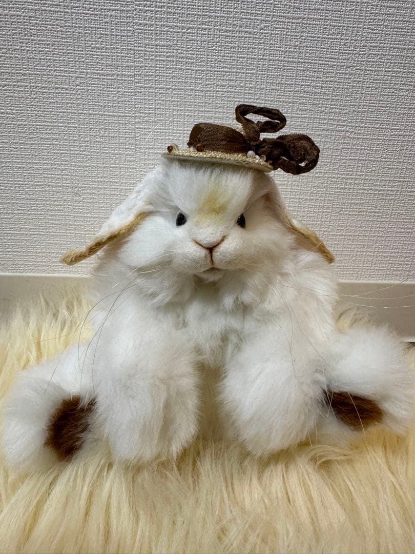 【最終価格】海外作家様作　アートドール　帽子を被ったうさぎ