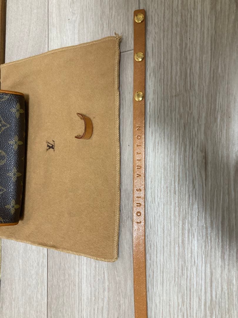 ルイ・ヴィトン モノグラム ボディバッグ ウエストポーチ !注意!一部破損あり!