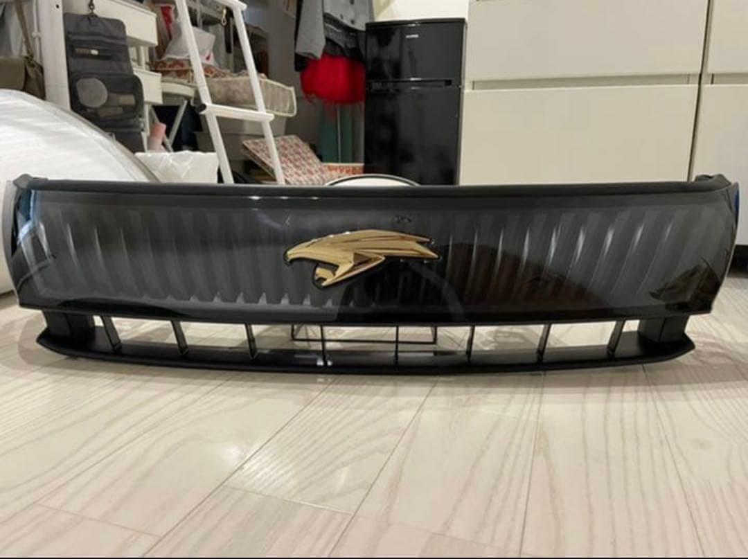 新品！TOYOTA ハリアー60前期フロントグリル