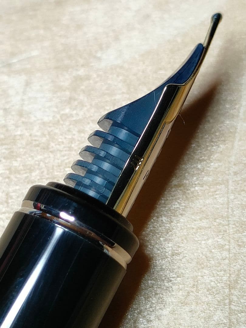 PILOT 廃盤　万年筆 18K M シルバー　グランセ