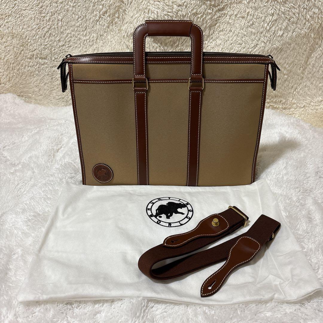 【新品】ハンティングワールド 高級ビジネスバッグ タグ付き 2WAY A4収納可