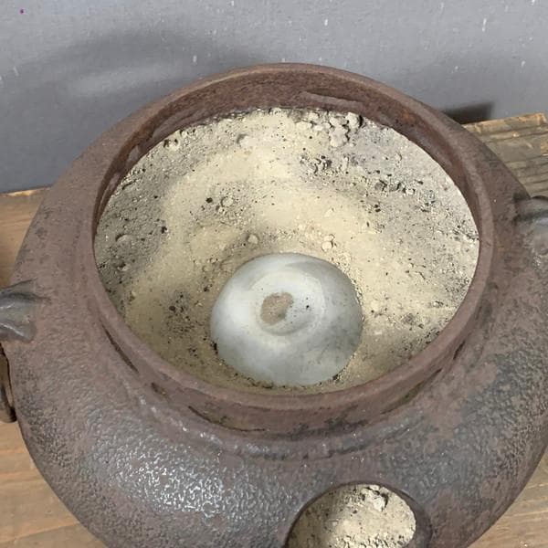 鉄製風炉釜竹絵乾山写水指黒塗棗桑小卓組立式茶道具揃え合せ箱付き[B34159]